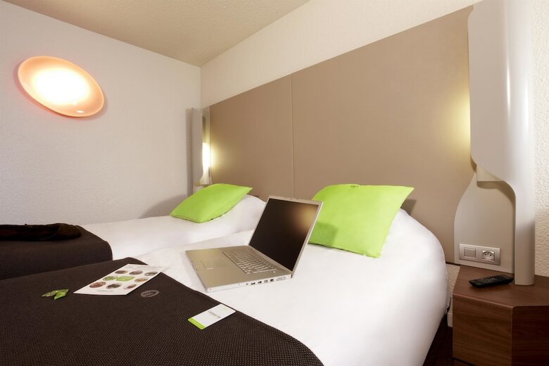 Hotel Campanile Les Ulis