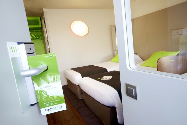 Hotel Campanile Les Ulis