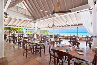 Hotel Pineapple Beach Club