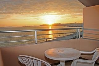 Apartamentos Pil-lari Playa