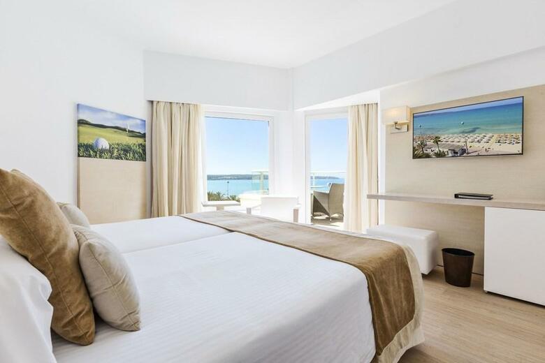 Hotel Pure Salt Garonda