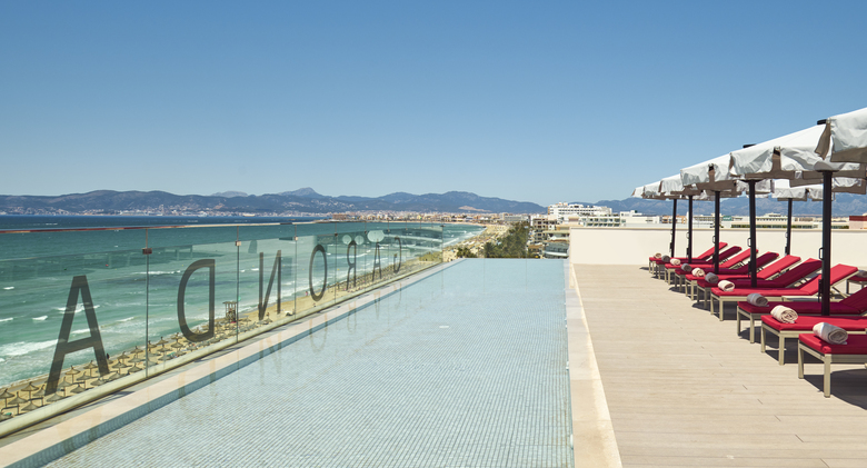 Hotel Pure Salt Garonda