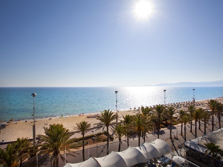 Hotel Pure Salt Garonda
