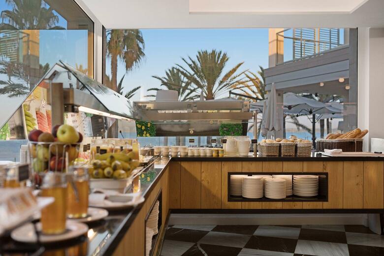 Hotel Pure Salt Garonda