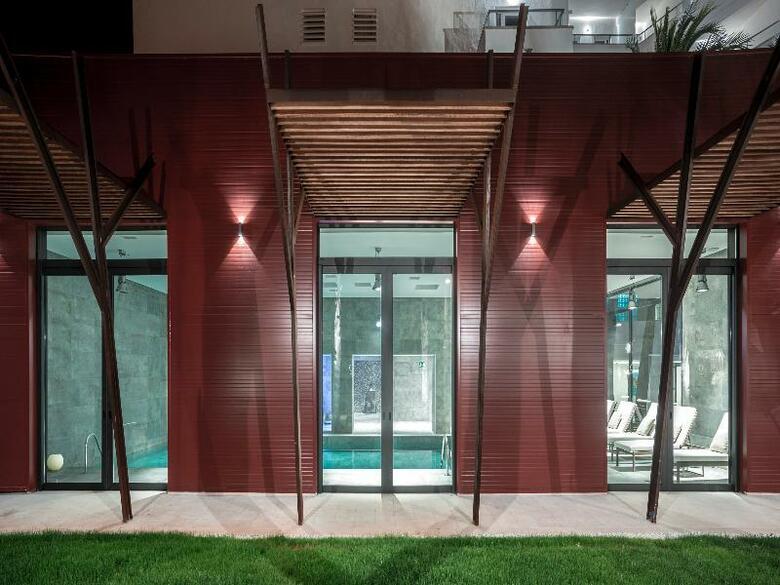 Hotel Pure Salt Garonda