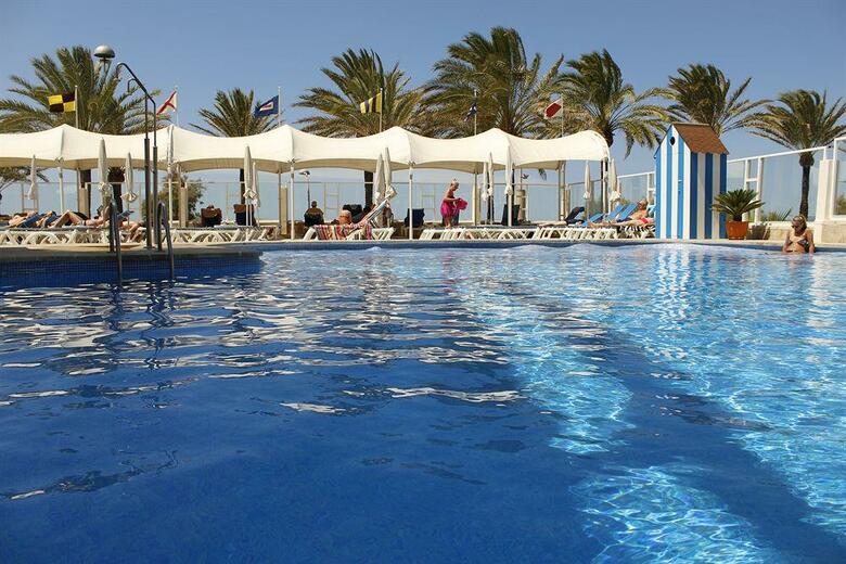 Hotel Pure Salt Garonda