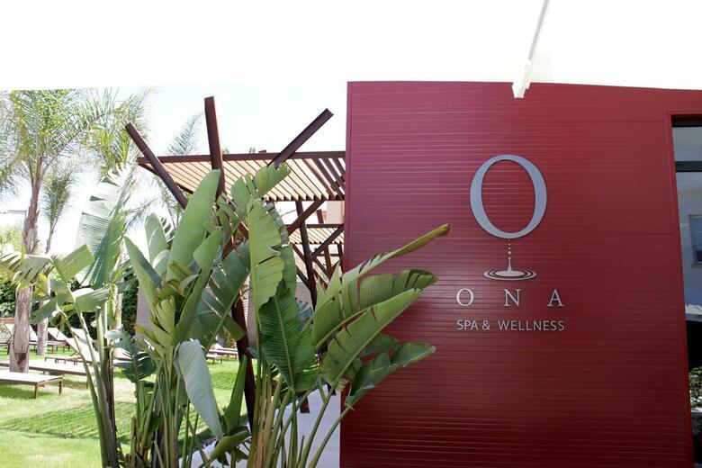 Hotel Pure Salt Garonda
