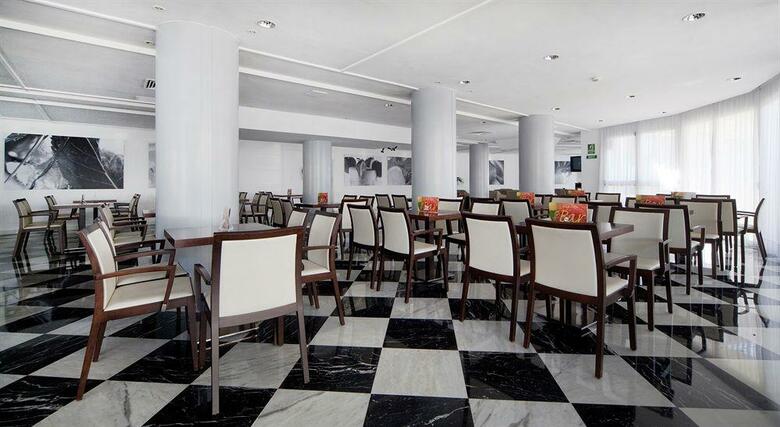 Hotel Pure Salt Garonda