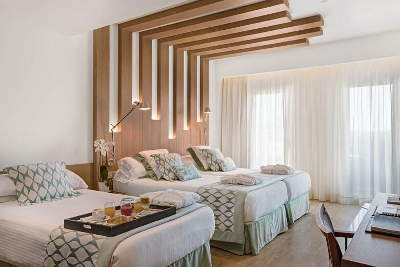 Hotel Pure Salt Garonda