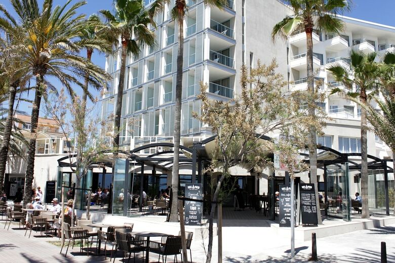 Hotel Pure Salt Garonda