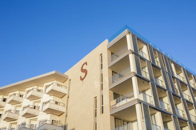 Hotel Pure Salt Garonda