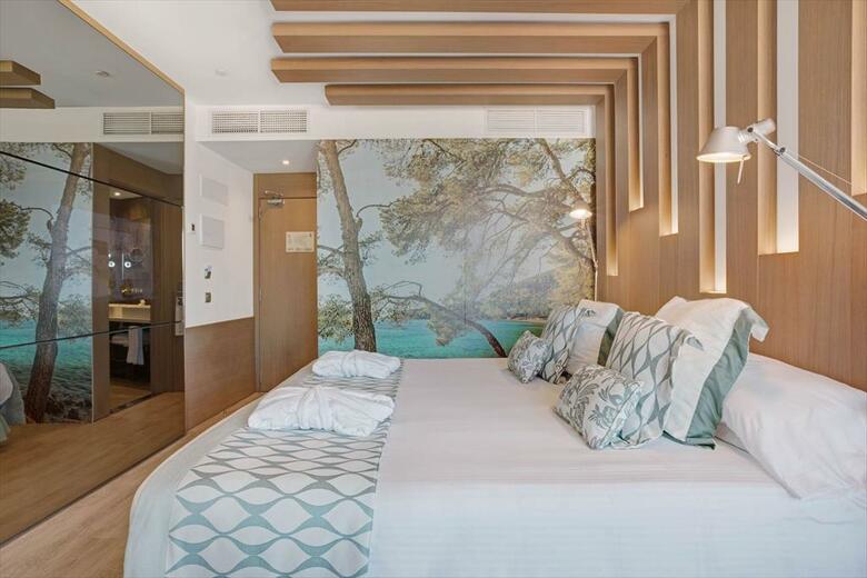 Hotel Pure Salt Garonda