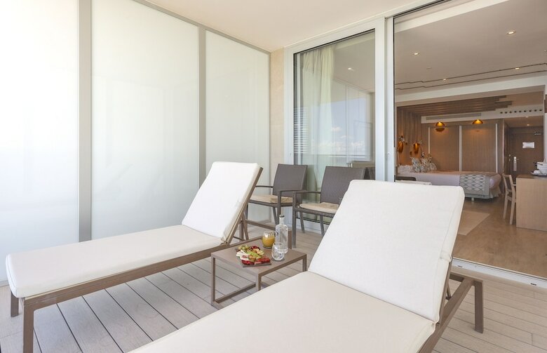 Hotel Pure Salt Garonda