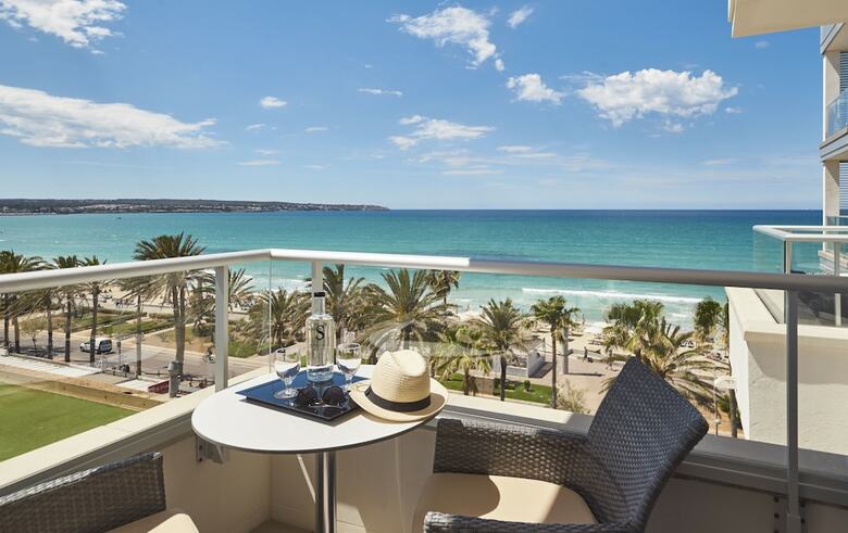 Hotel Pure Salt Garonda