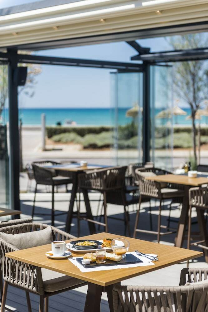 Hotel Pure Salt Garonda