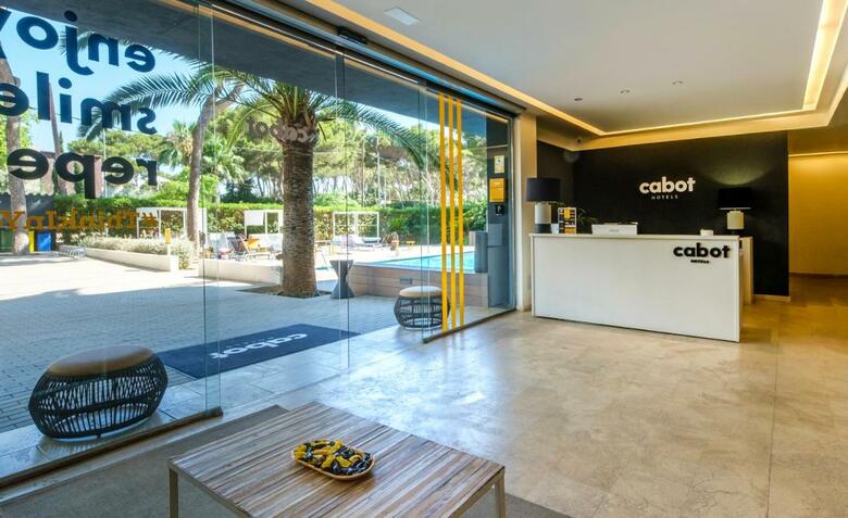 Apartamentos Tres Torres