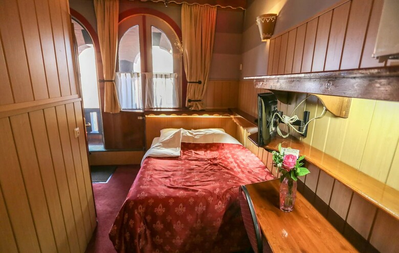 Hotel Nadia