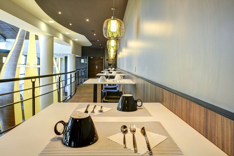 Hotel Novotel Porte D`orleans