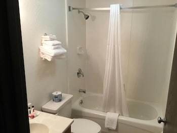 Hotel Super 8 Portland/westbrook Area