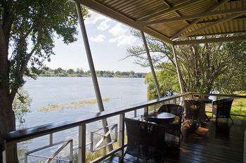 Posada Protea Hotel By Marriott Zambezi River Lodge