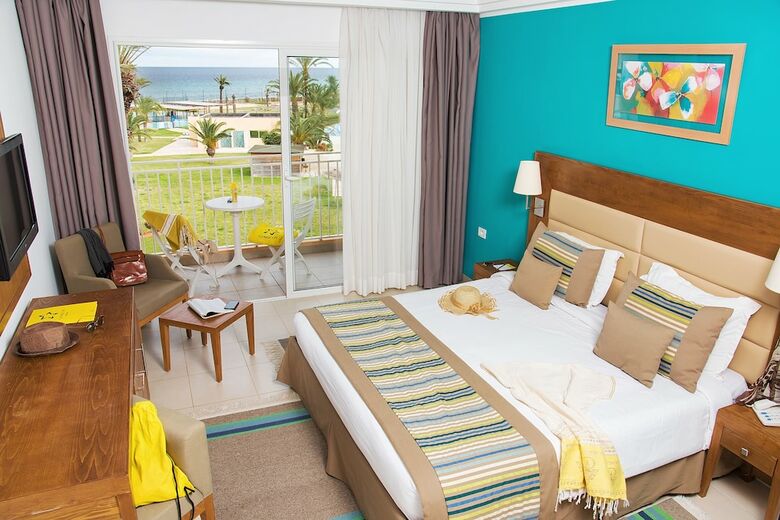 Hotel Aqi Skanes Resort