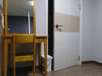Hotel Myeongdong Artmonstay Guesthouse