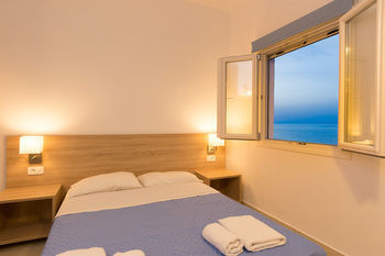 Aparthotel Socrates Apartments & Restaurant