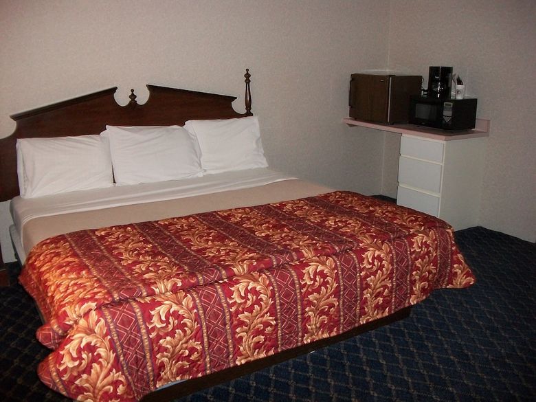 Hotel Regency Inn & Suites