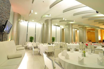 Mayflower Grande Hotel Hat Yai