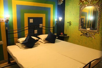 Hotel Udai Niwas On Lake Pichola
