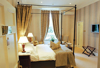 Taplow House Hotel
