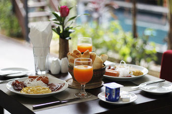 Hotel Cambana D'angkor Suites