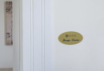Hotel Apollo Suites