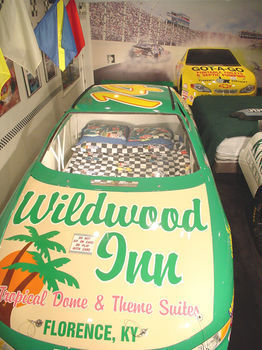 Hotel Wildwood Inn Tropical Dome & Theme Suites