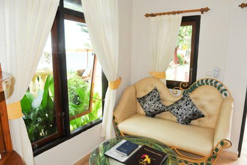 Hotel The Bali Shangrila Beach Club
