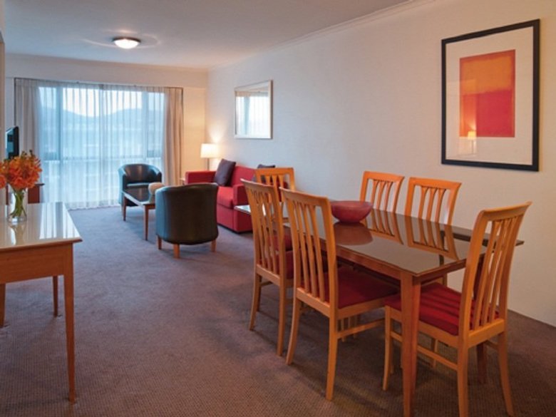 Medina Executive James Court Hotel