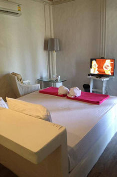 Hotel Cha-am Eco Camp