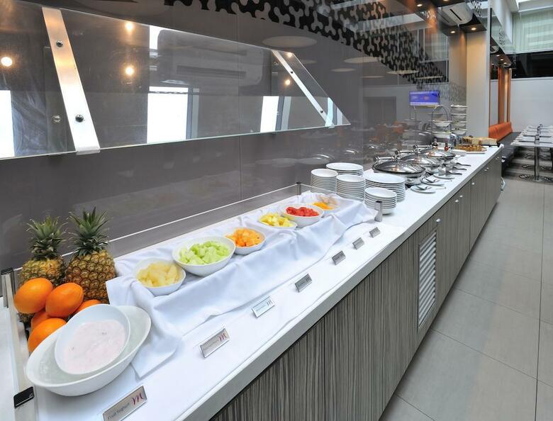 Central Sky Lounge Apartment Hotel