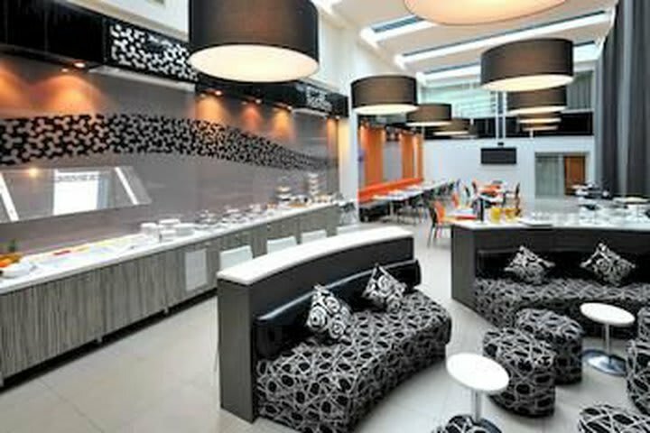 Central Sky Lounge Apartment Hotel
