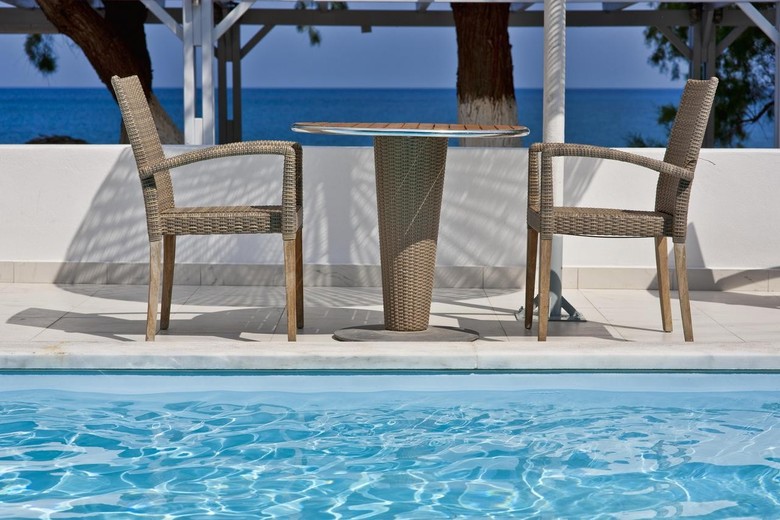 Hotel Alesahne Beach