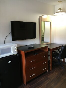 Motel Riverside Inn & Suites