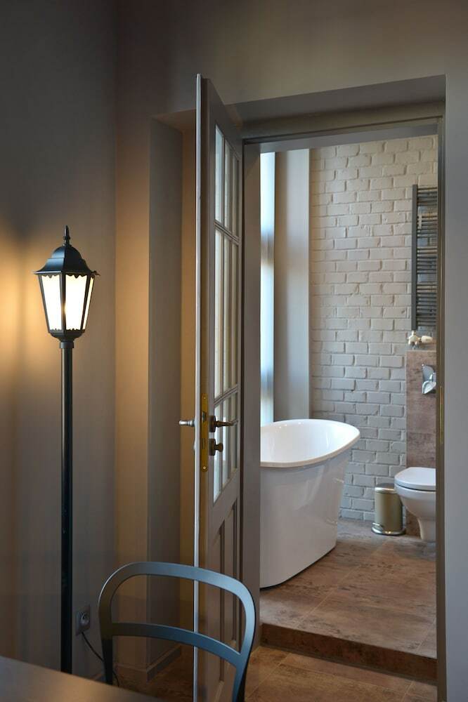 La Gioia Grey Stylish Apartments