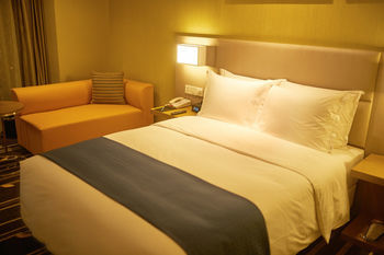 Hotel Holiday Inn Express Chongqing University Town
