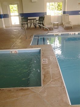 Hotel Toledo Bridgepointe Inn & Suites