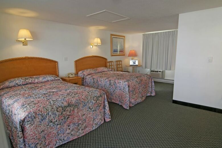 Hotel Americas Best Value Inn And Suites Hyannis/cape Cod