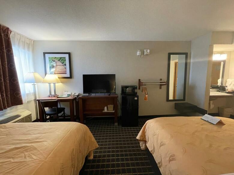 Hotel Roadstar Inn