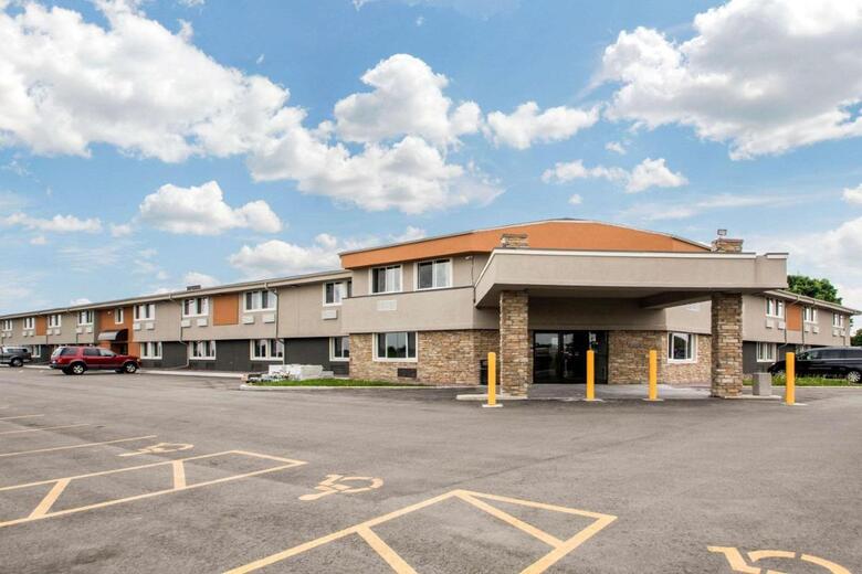 Hotel Roadstar Inn