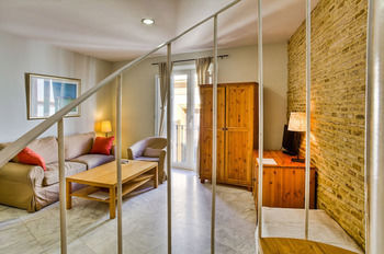 Apartamentos Mariano De Cavia