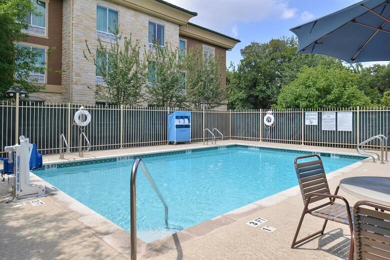 Holiday Inn Express Hotel & Suites Austin - Sunset Valley