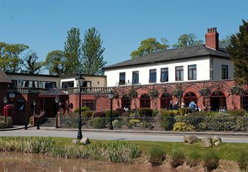Bredbury Hall Hotel & Country Club